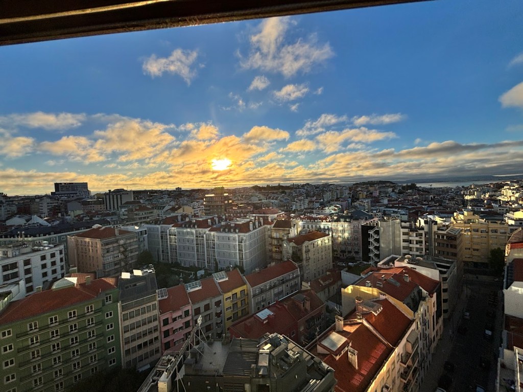 Lisbon – Sunny and&nbsp;Warm